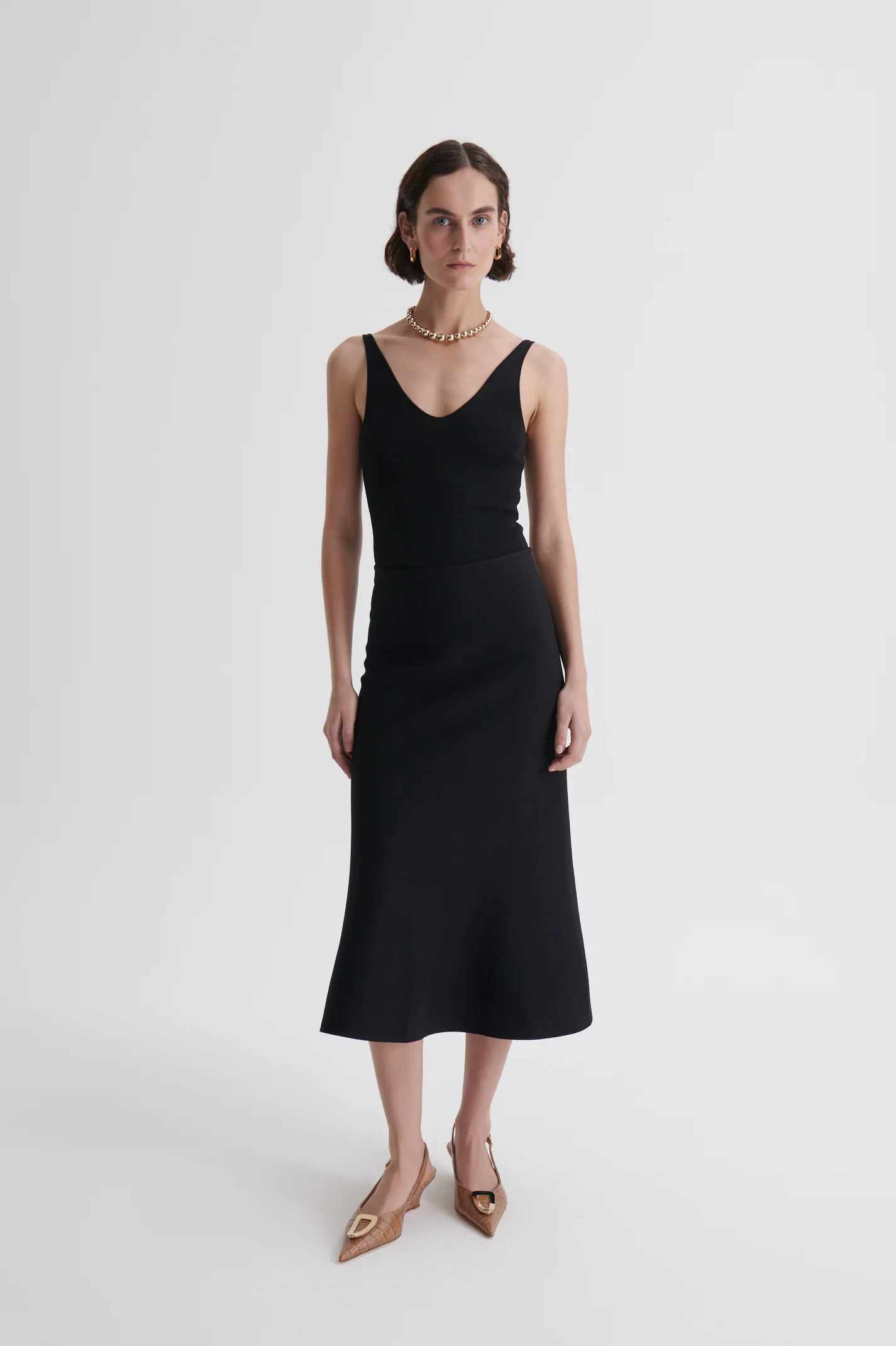 CREPE KNIT V NECK SINGLET - Image 4