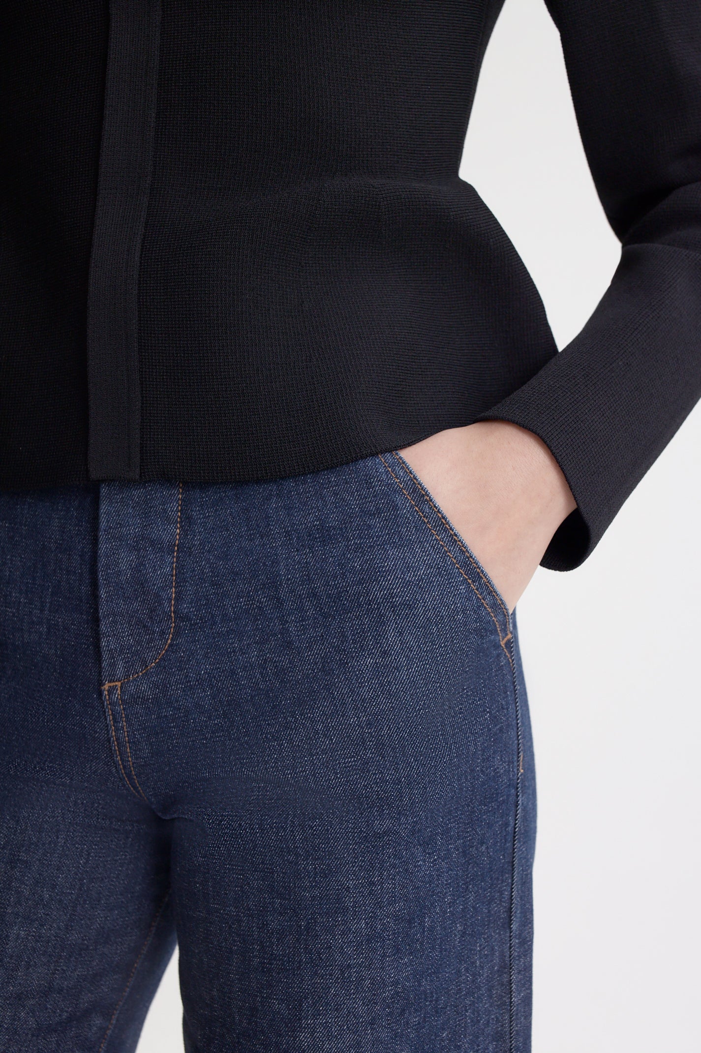 DENIM CROPPED JEAN - Image 6